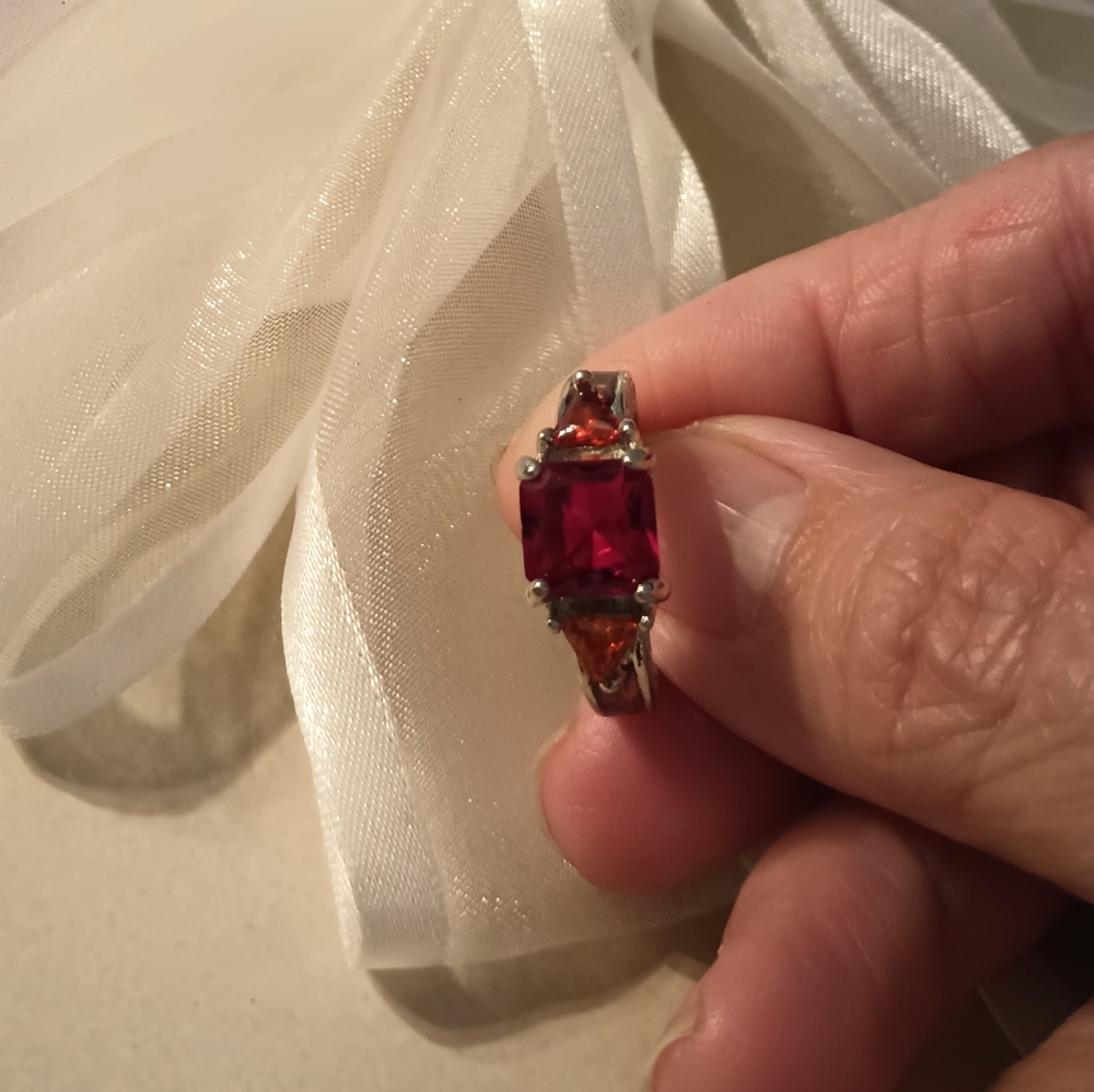 🎄Unique Red Zircon Stone Ring - Picture 9 of 17